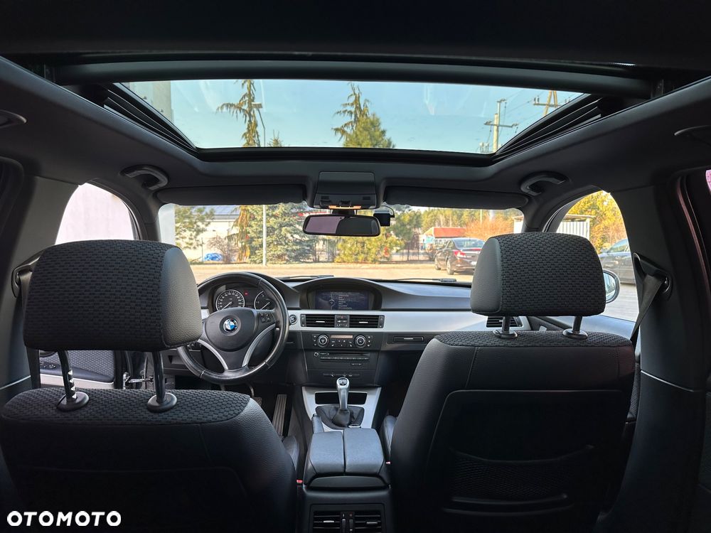 BMW Seria 3 320d xDrive - 10