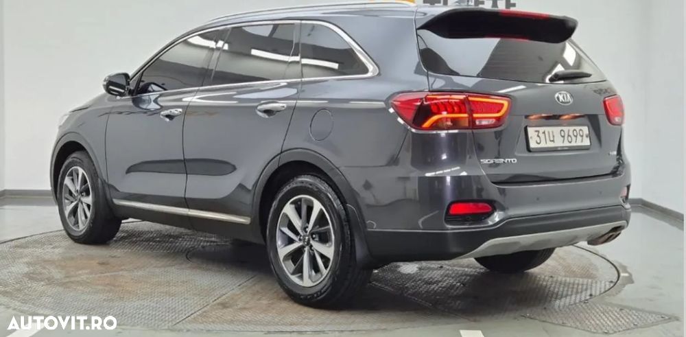 Kia Sorento - 4