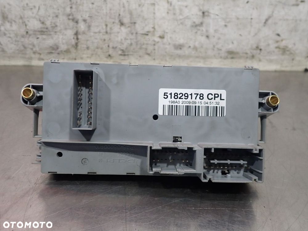 SKRZYNKA BEZPIECZNIKÓW FIAT BRAVO II 51829178 - 3