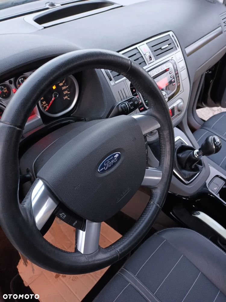 Ford Kuga 2.0 TDCi 4WD Titanium - 29