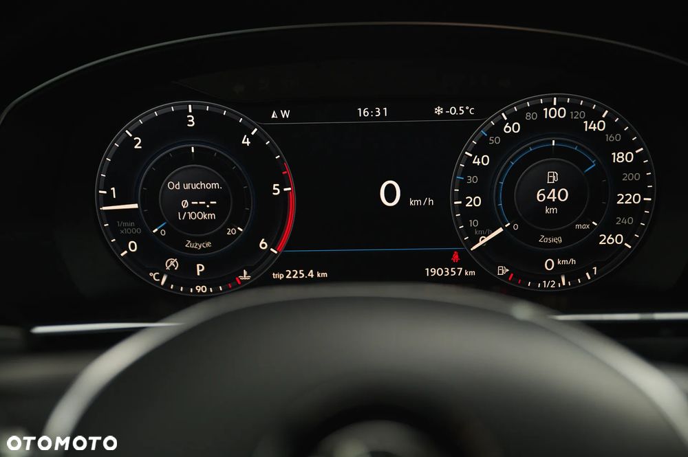 Volkswagen Passat Variant 2.0 TDI BMT Highline DSG - 29