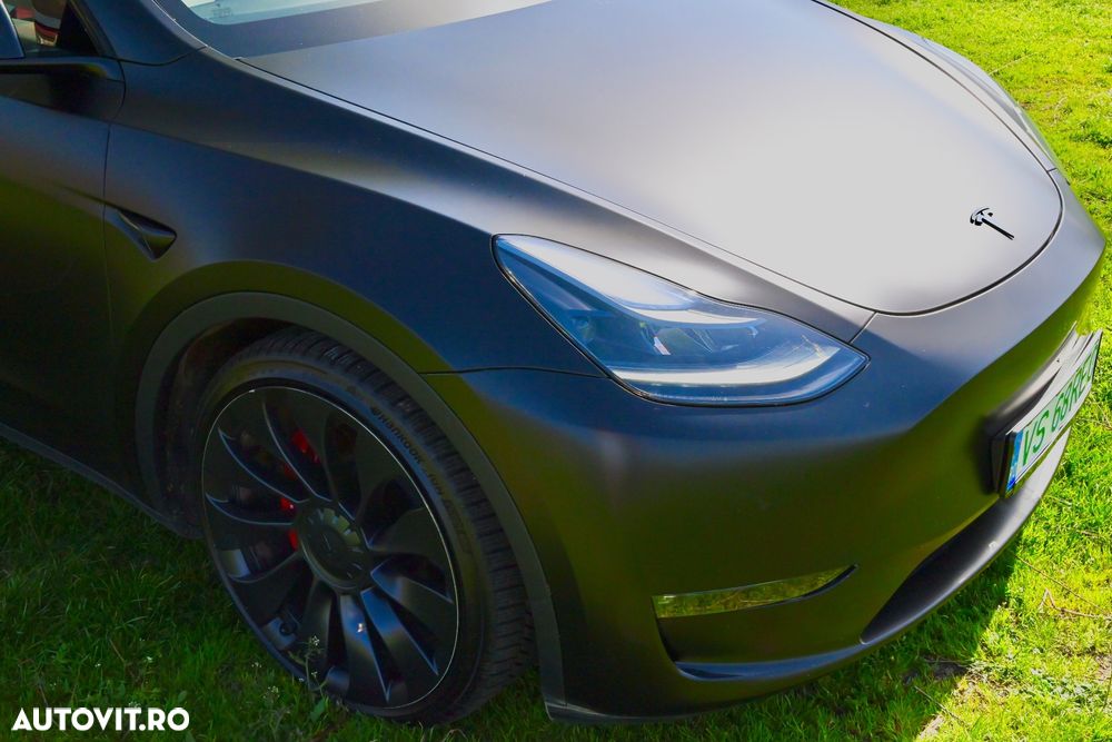 Tesla Model Y Performance - 2
