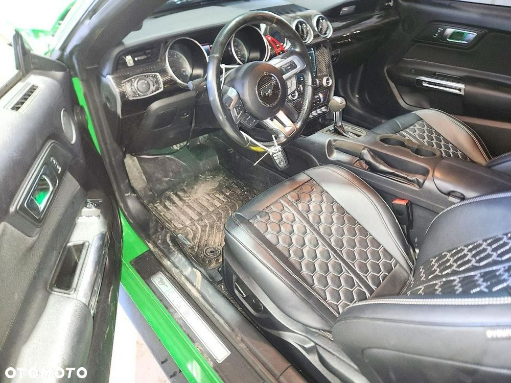 Ford Mustang 5.0 V8 GT - 8