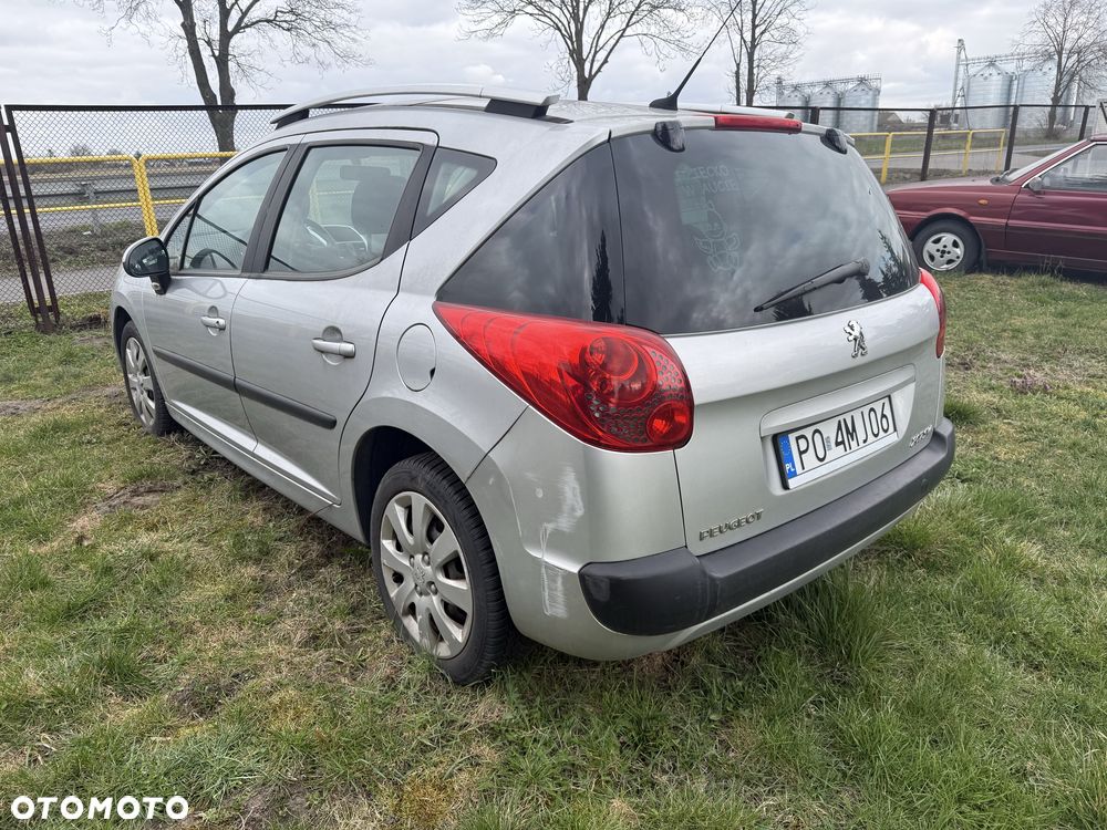 Peugeot 207 - 4