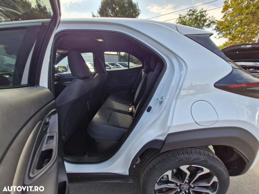 Toyota Yaris Cross 1.5 VVT-i HSD 4x2 Dynamic - 10