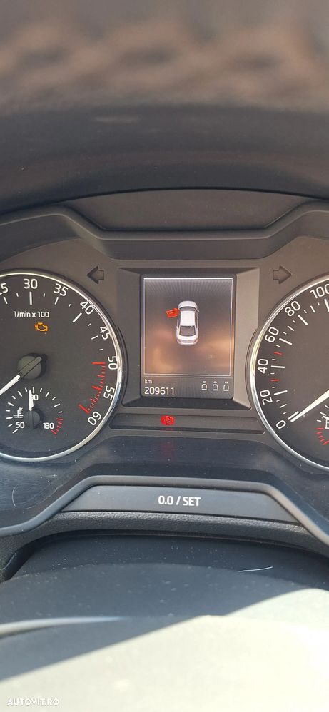 Skoda Octavia 1.6 TDI GREENLINE - 10