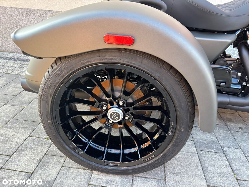 Harley-Davidson Trike Freewheeler - 11