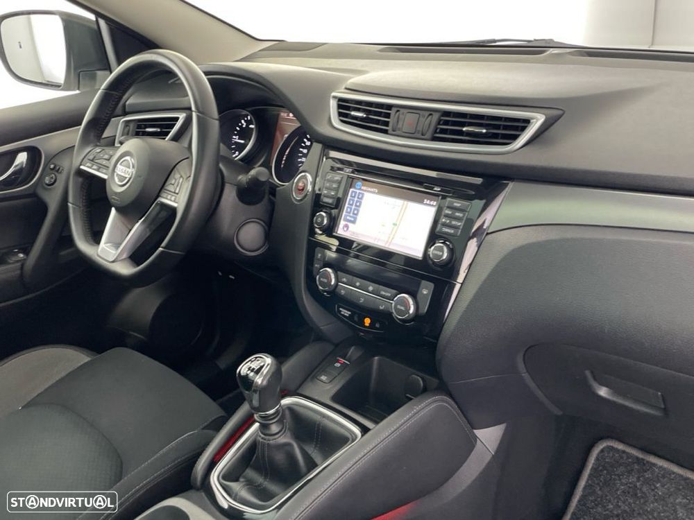 Nissan Qashqai 1.5 dCi N-Connecta - 22