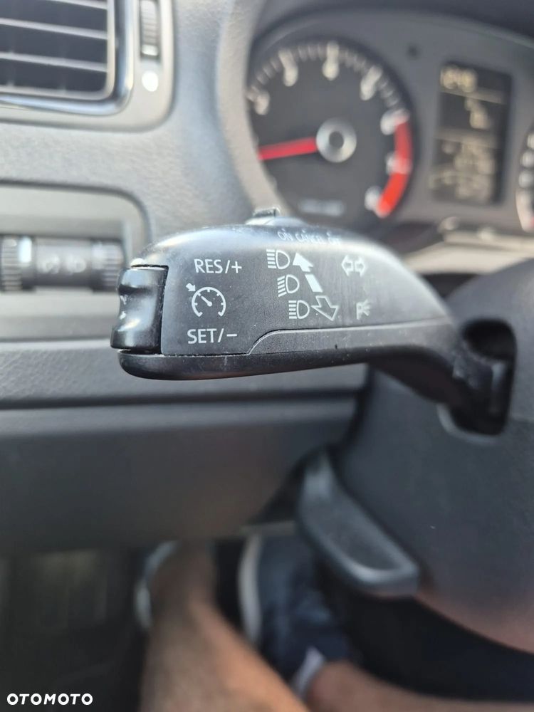 Volkswagen Polo 1.2 TDI MATCH - 9