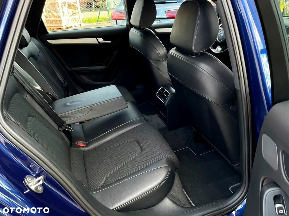 Audi A4 Avant 2.0 TDI DPF clean diesel S line Sportpaket - 17