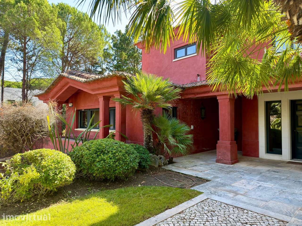 Moradia de Luxo com Piscina Privada na Quinta Patino, Estoril - Grande imagem: 3/60