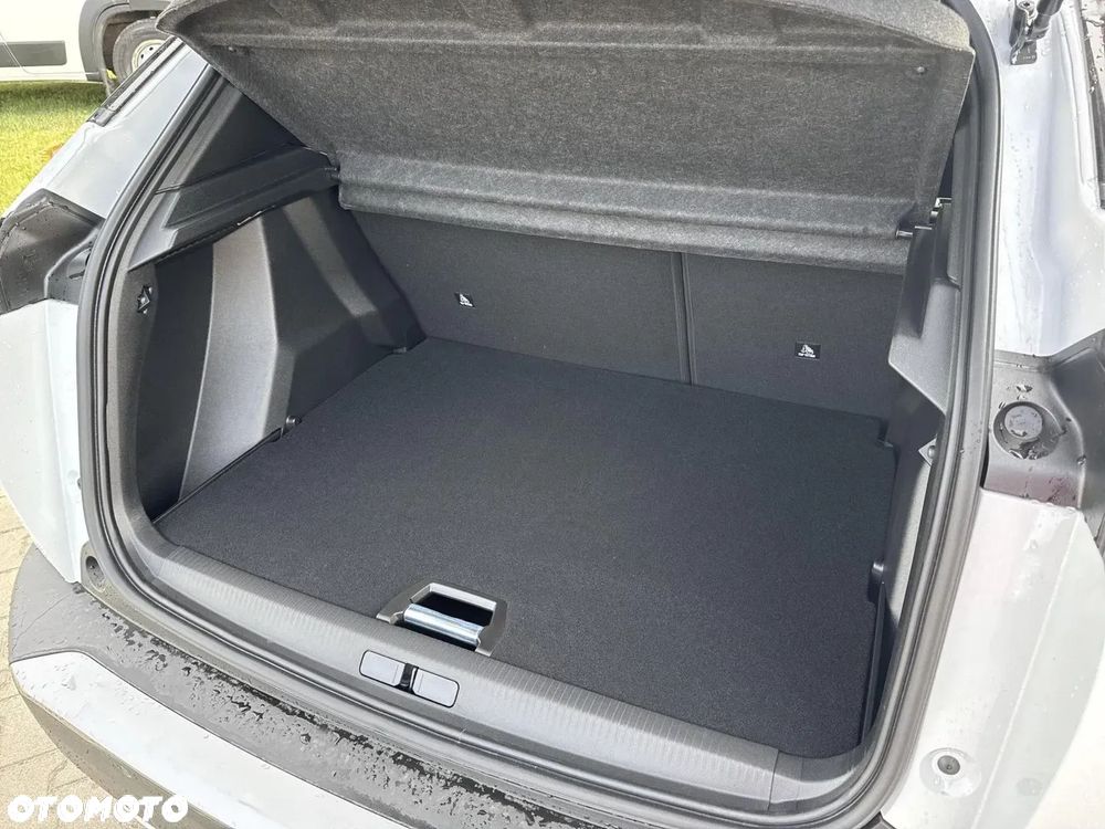 Peugeot 2008 Hybrid 145 e-DSC GT Exclusive - 11