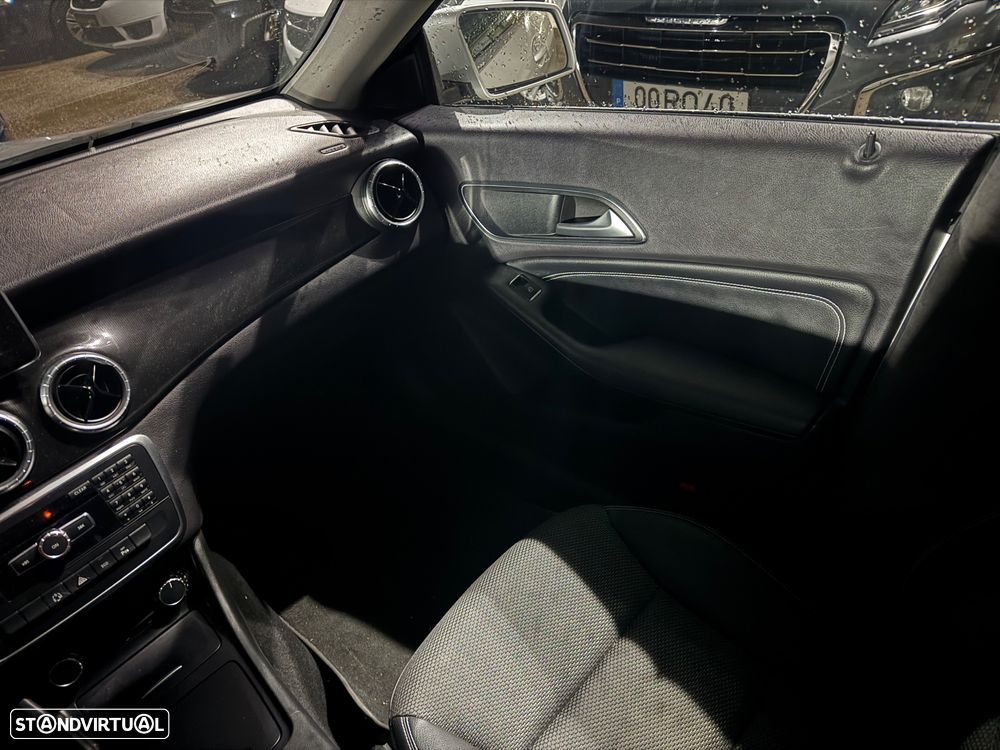 Mercedes-Benz CLA 220 CDI 7G-DCT Urban - 14