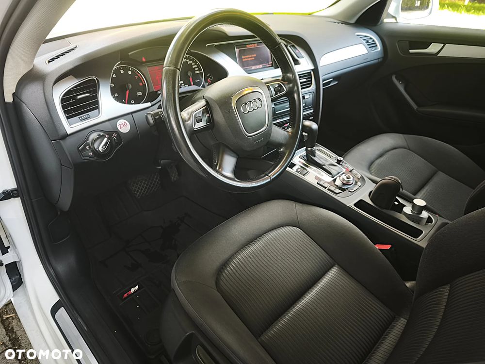 Audi A4 Avant - 16