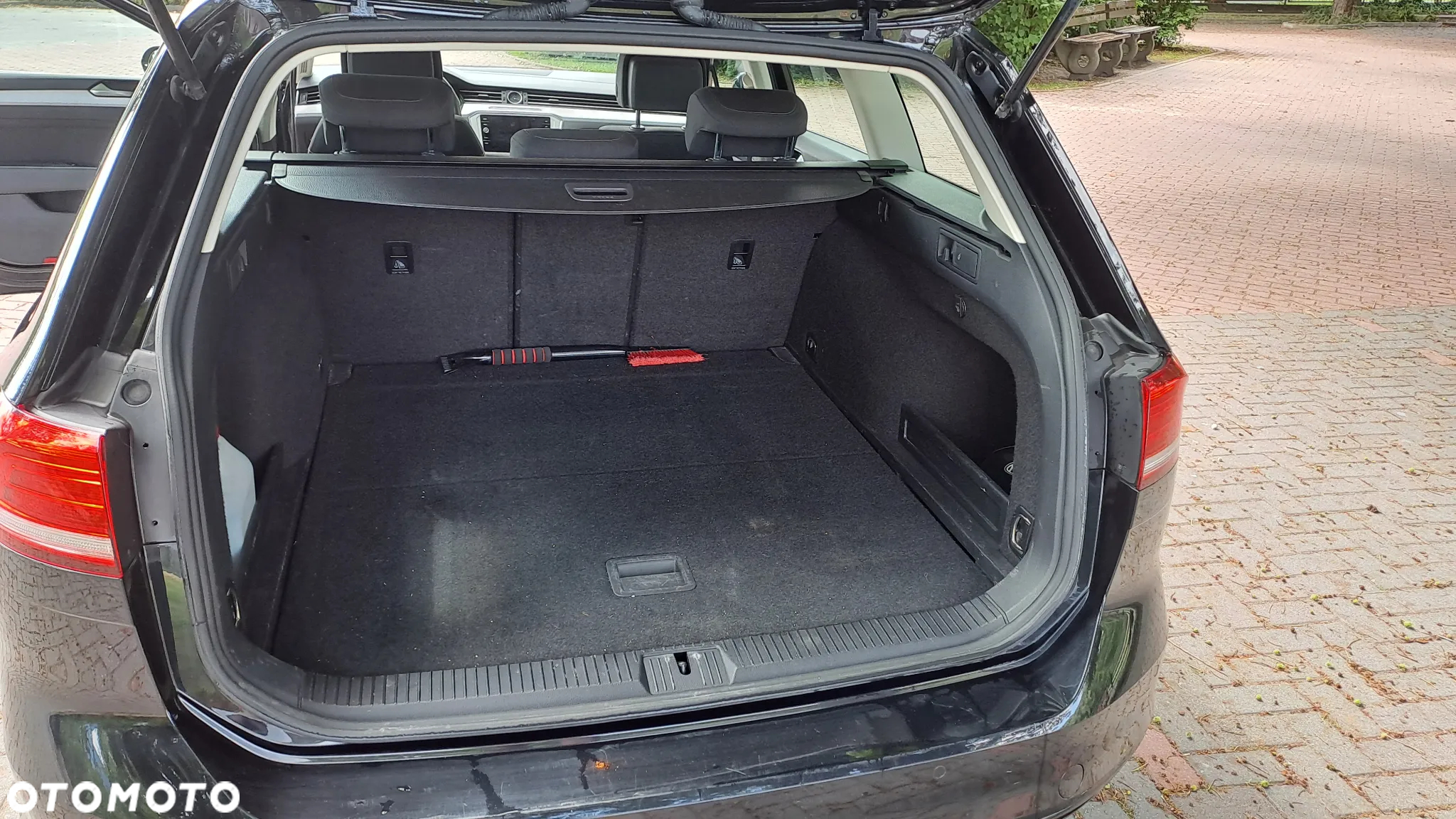 Volkswagen Passat 2.0 TDI SCR Comfortline - 16