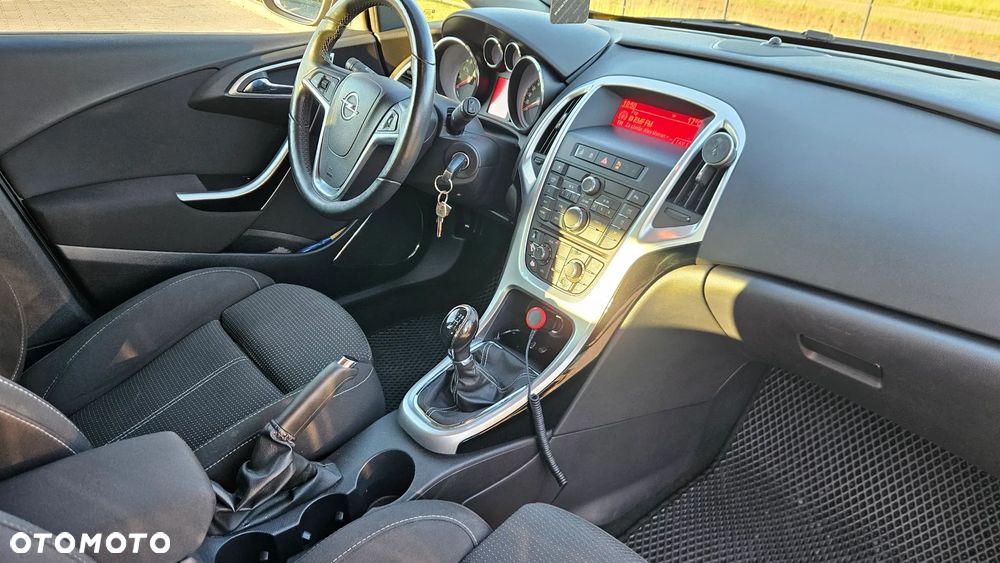 Opel Astra 1.6 T Sport - 9