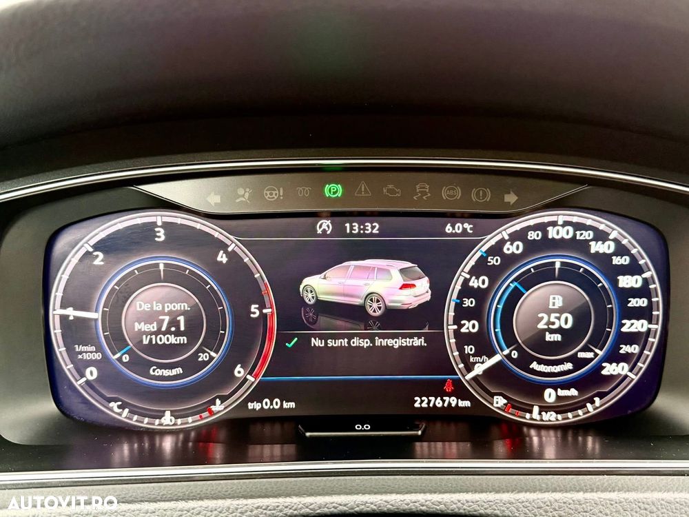 Volkswagen Golf 1.6 TDI Comfortline - 21