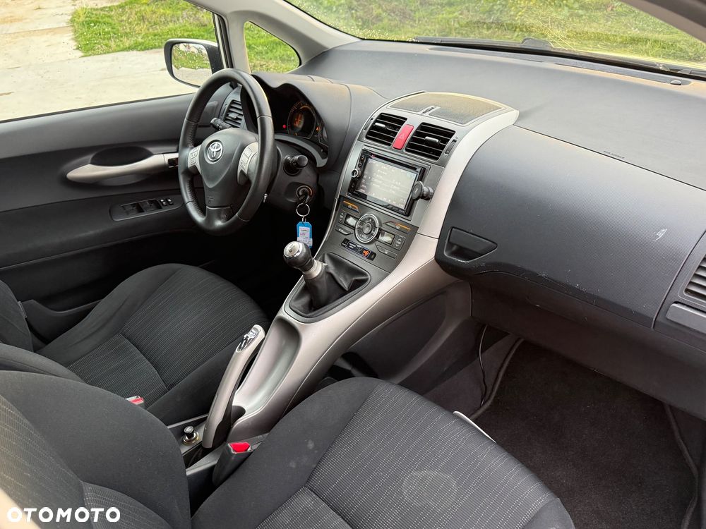 Toyota Auris 1.6 VVT-i Team - 15