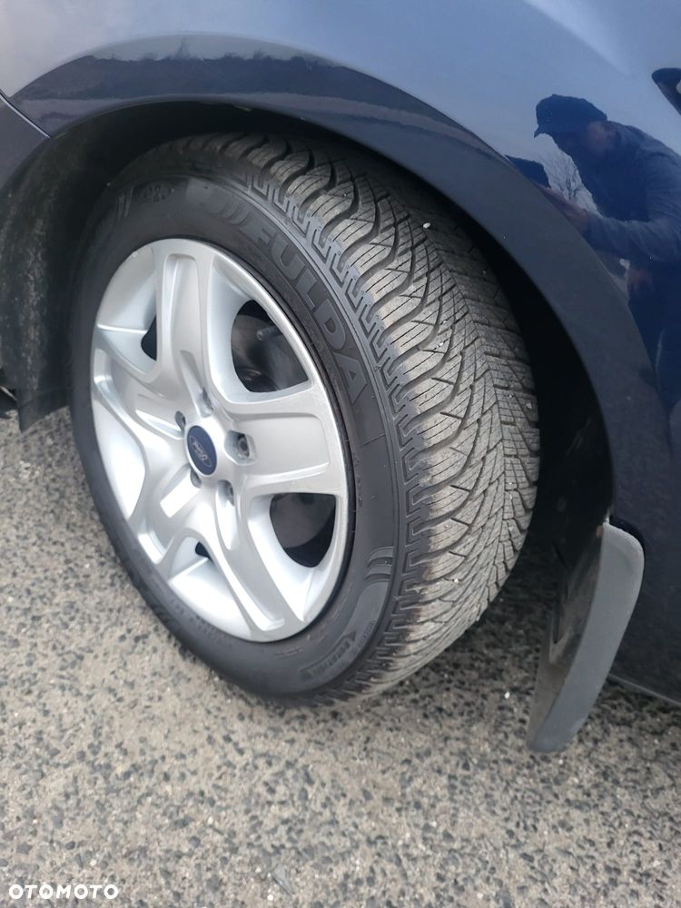 Ford Focus 1.4 16V Style - 9