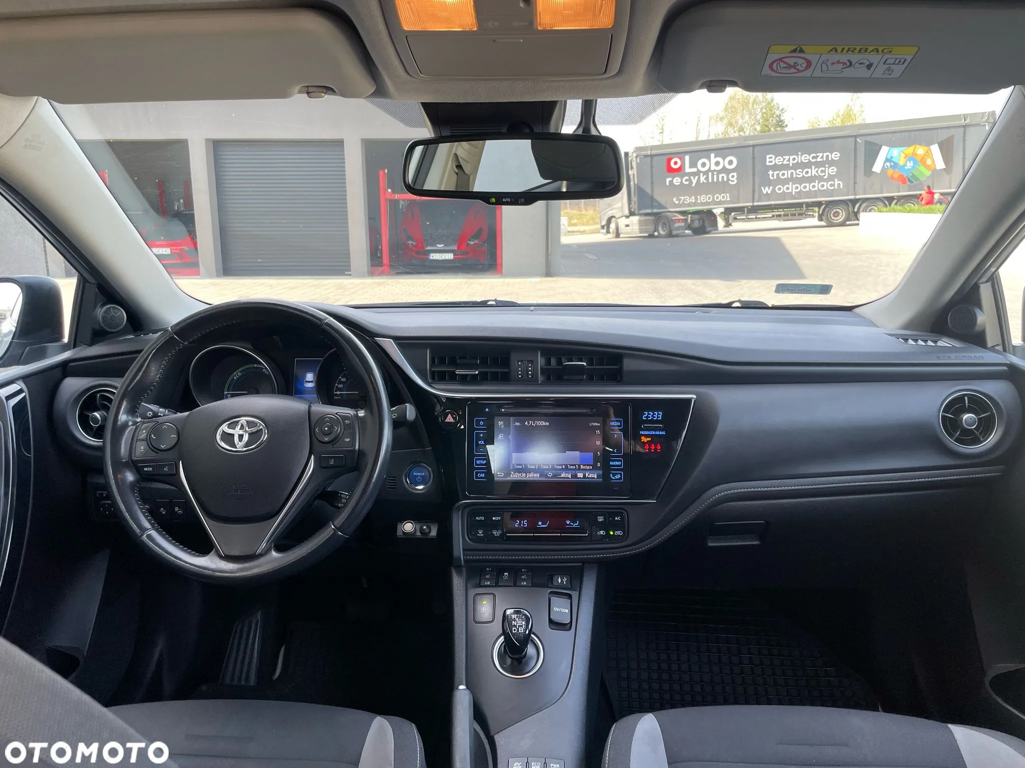 Toyota Auris Hybrid 135 Premium - 28