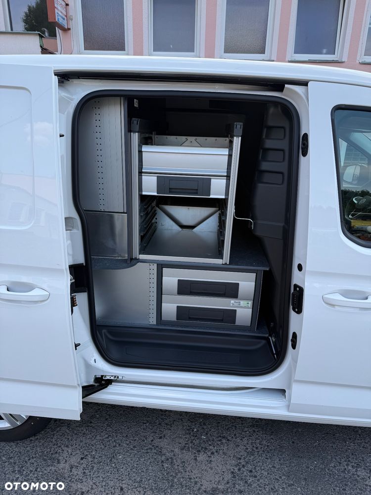 Volkswagen Caddy Maxi - 12