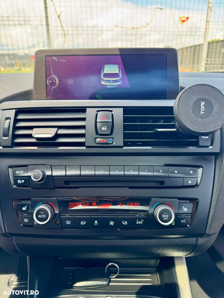 BMW Seria 1 120d Sport Line - 12