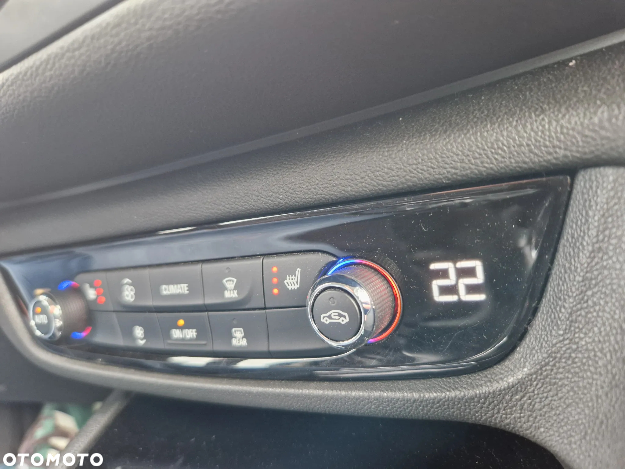 Opel Insignia 2.0 CDTI Elegance S&S - 26