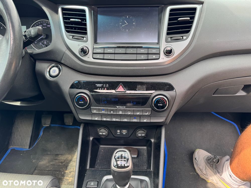 Hyundai Tucson 1.7 CRDI BlueDrive Comfort 2WD - 14