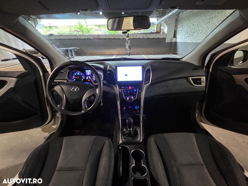 Hyundai i30 - 24