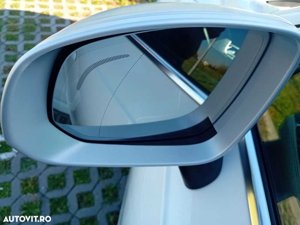 Volvo XC 90 D5 AWD Geartronic RDesign - 9