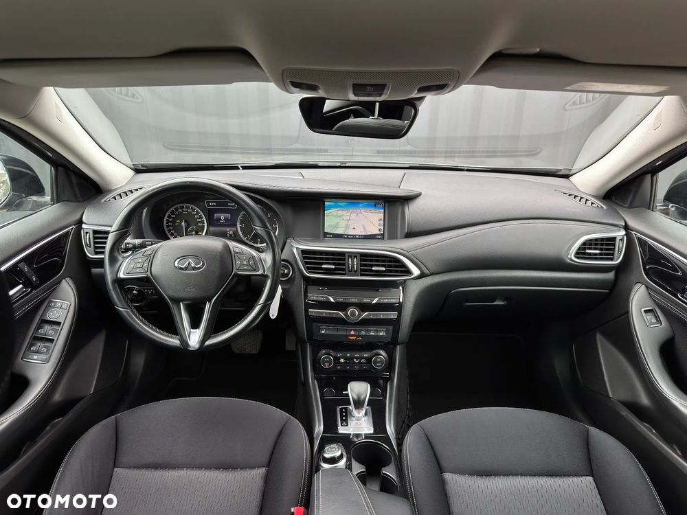 Infiniti Q30 2.2d Sport AWD 7DCT - 23