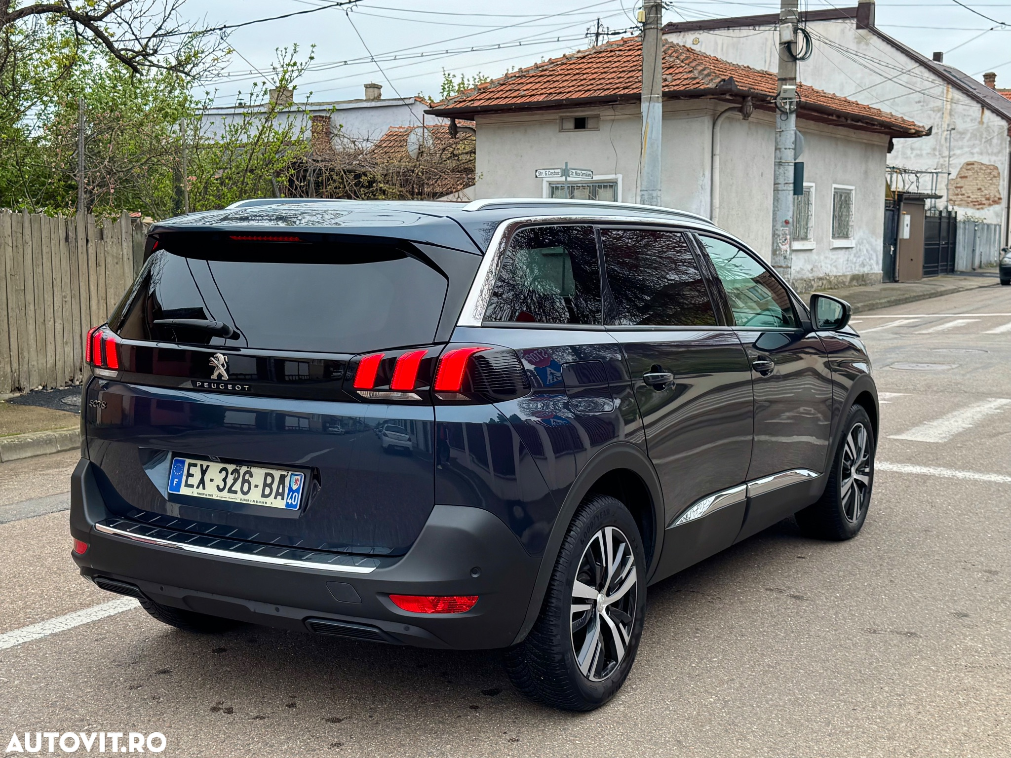 Peugeot 5008 1.2 Puretech Turbo s&s Allure - 6