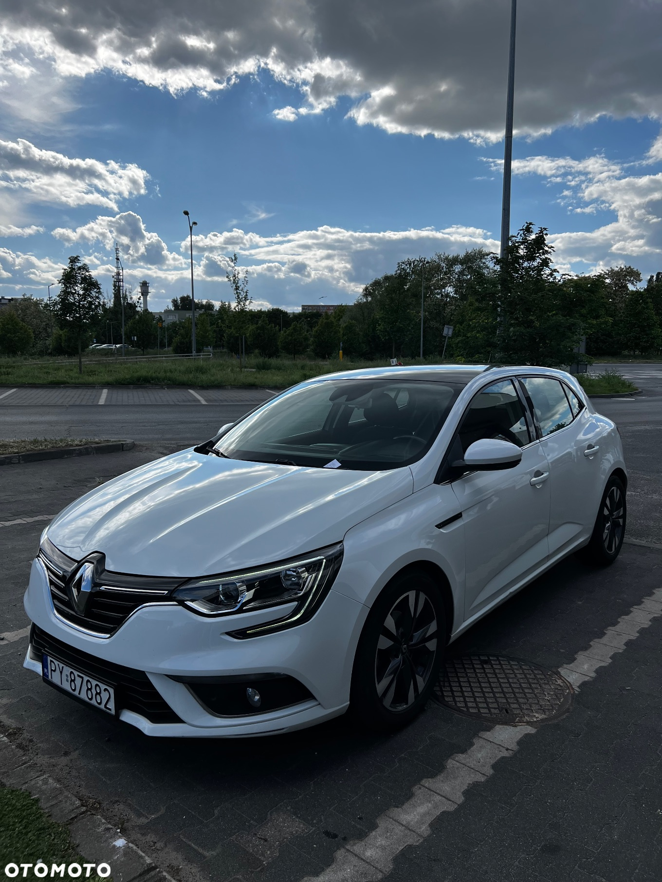 Renault Megane 1.5 dCi Intens EDC - 2