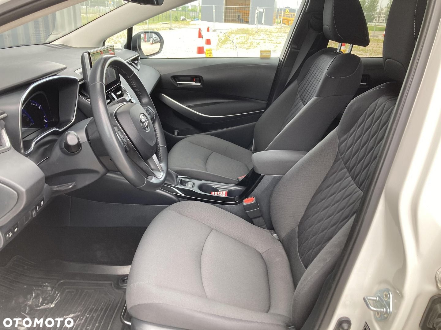 Toyota Corolla - 16