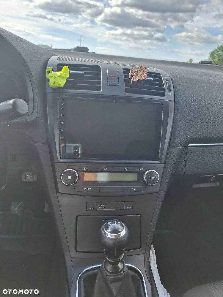 Toyota Avensis 1.8 Luna - 13