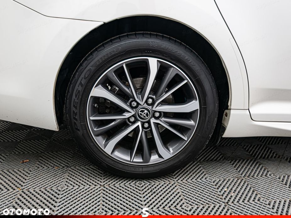 Toyota Avensis 2.0 D-4D Premium - 29