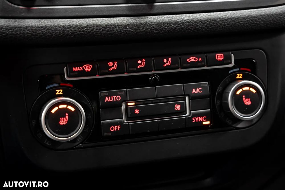 Volkswagen Tiguan 2.0 TDI DPF 4Motion BlueMotion Technology DSG Sport & Style - 33