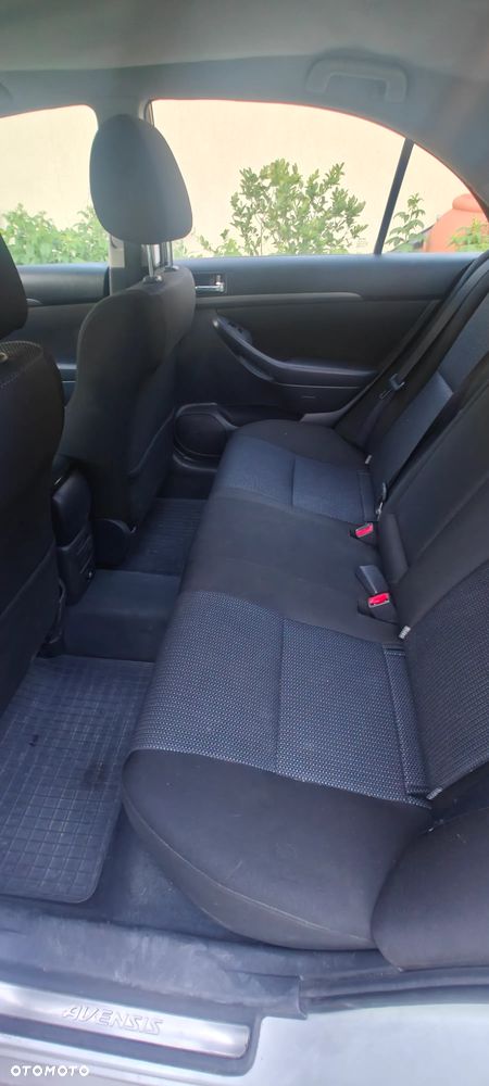 Toyota Avensis 2.0 D-4D Luna - 7