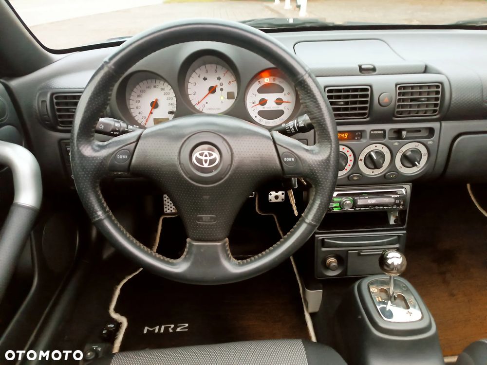 Toyota MR2 Roadster SMT - 28