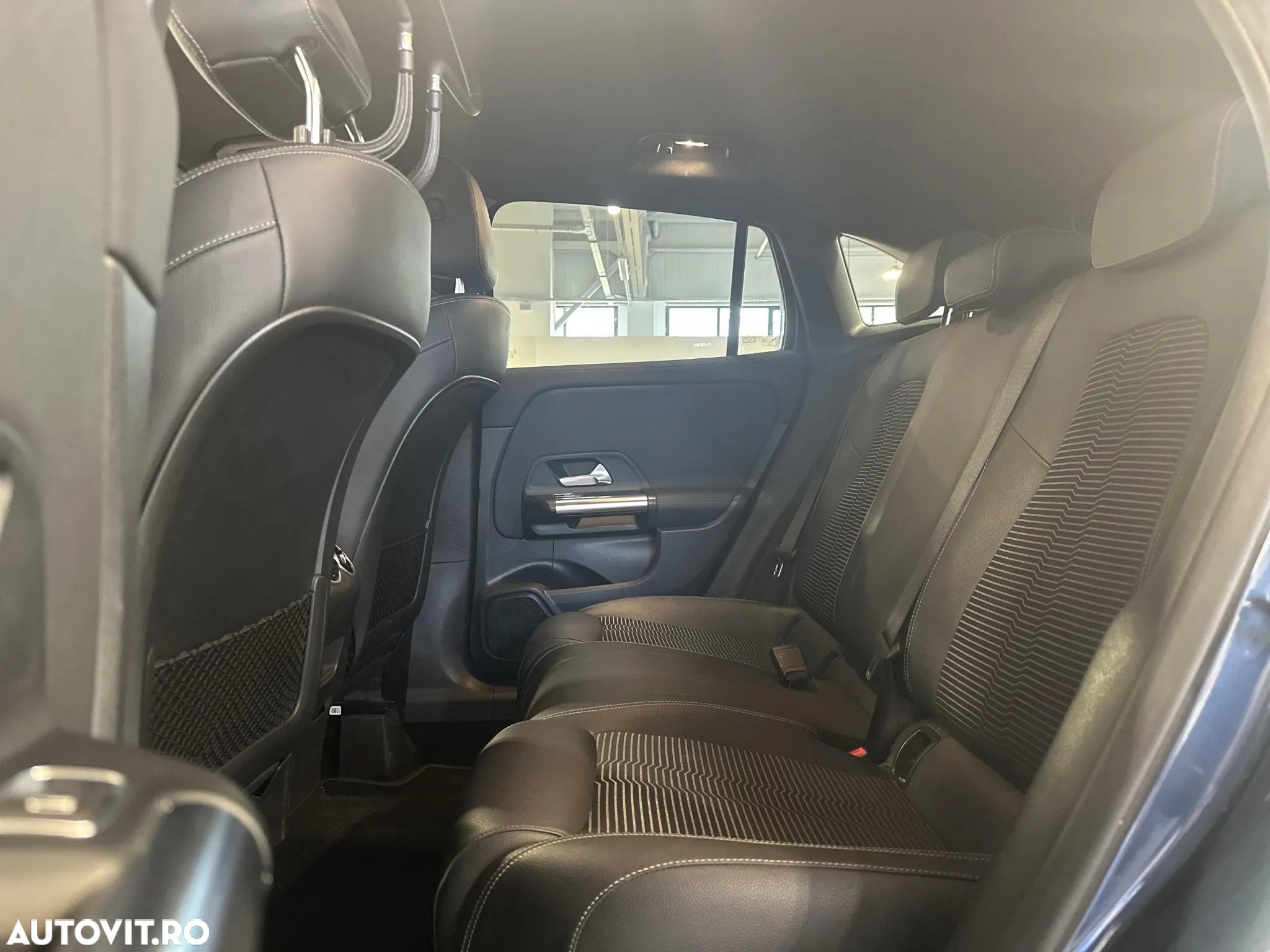 Mercedes-Benz GLA 200 d Aut. - 12