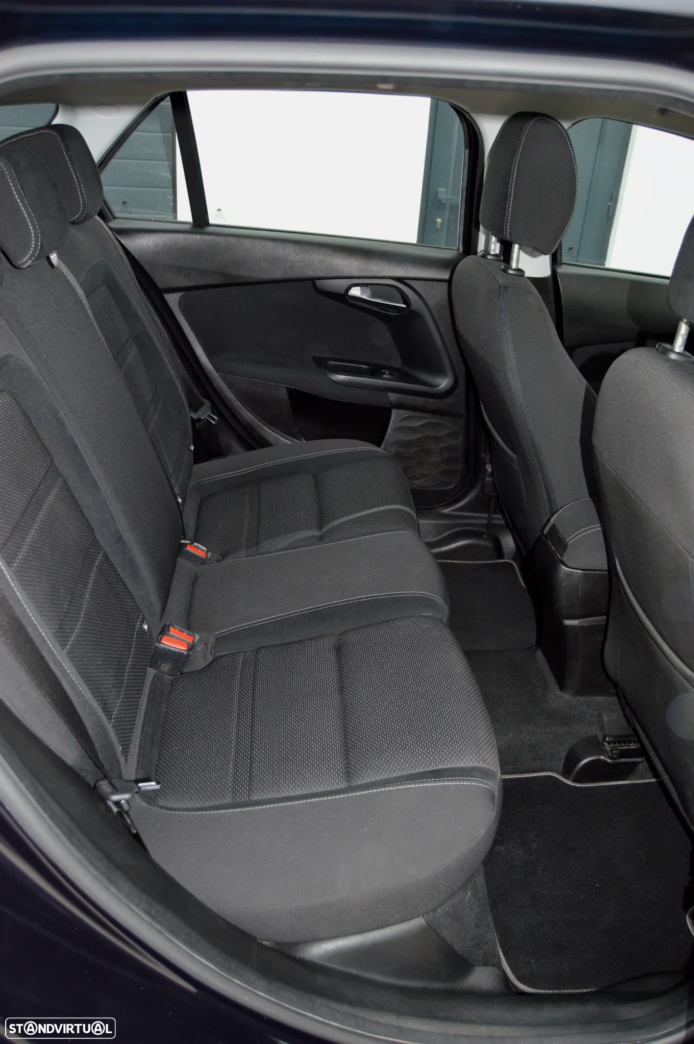 Fiat Tipo Station Wagon 1.6 M-Jet Lounge Tech - 30