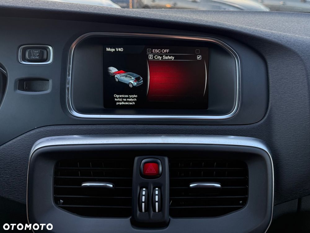 Volvo V40 D4 Drive-E Momentum - 24