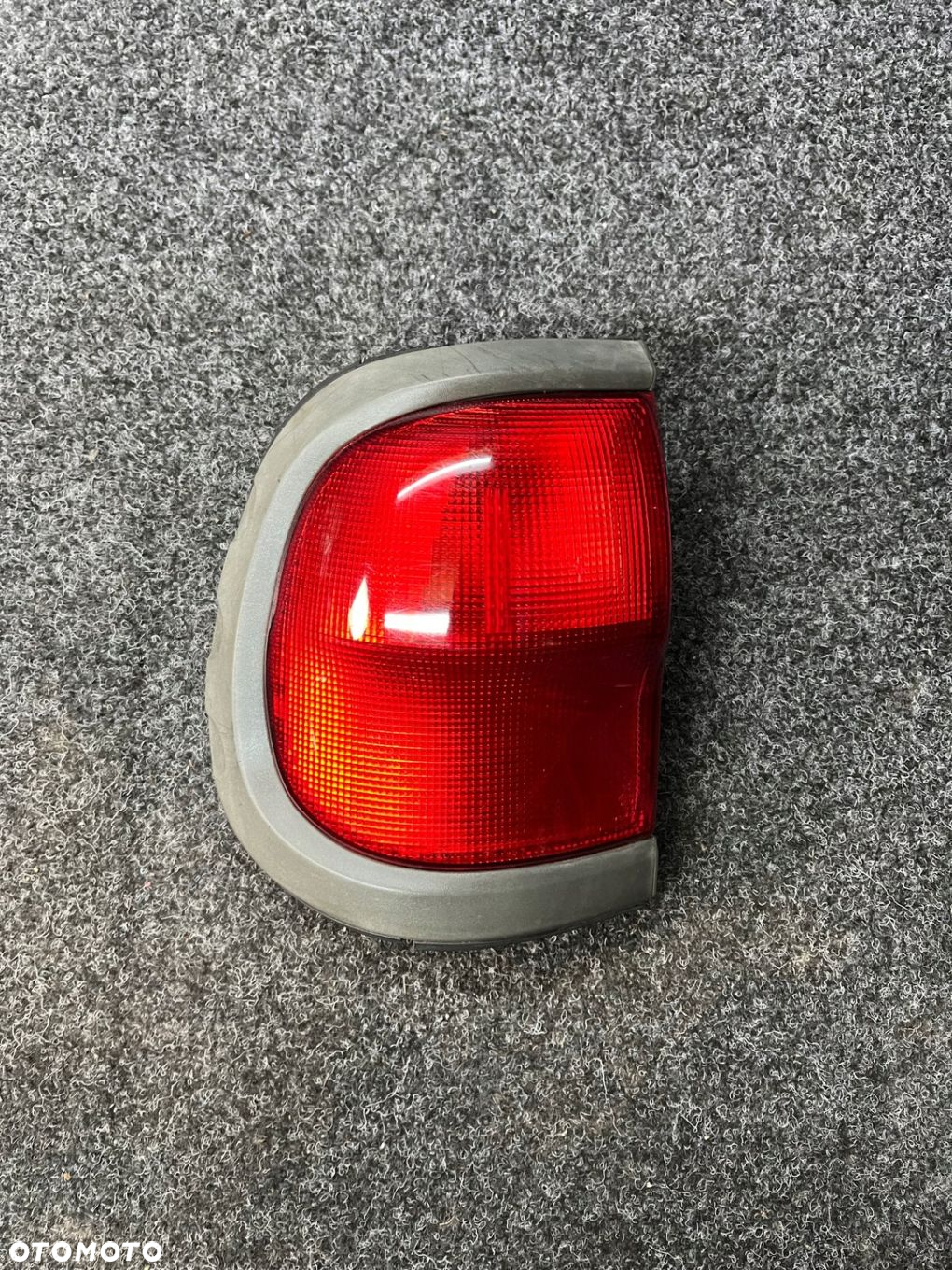 lampa lewy tył nissan terrano II OE - 2