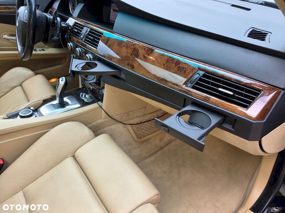 BMW Seria 5 525xd - 20