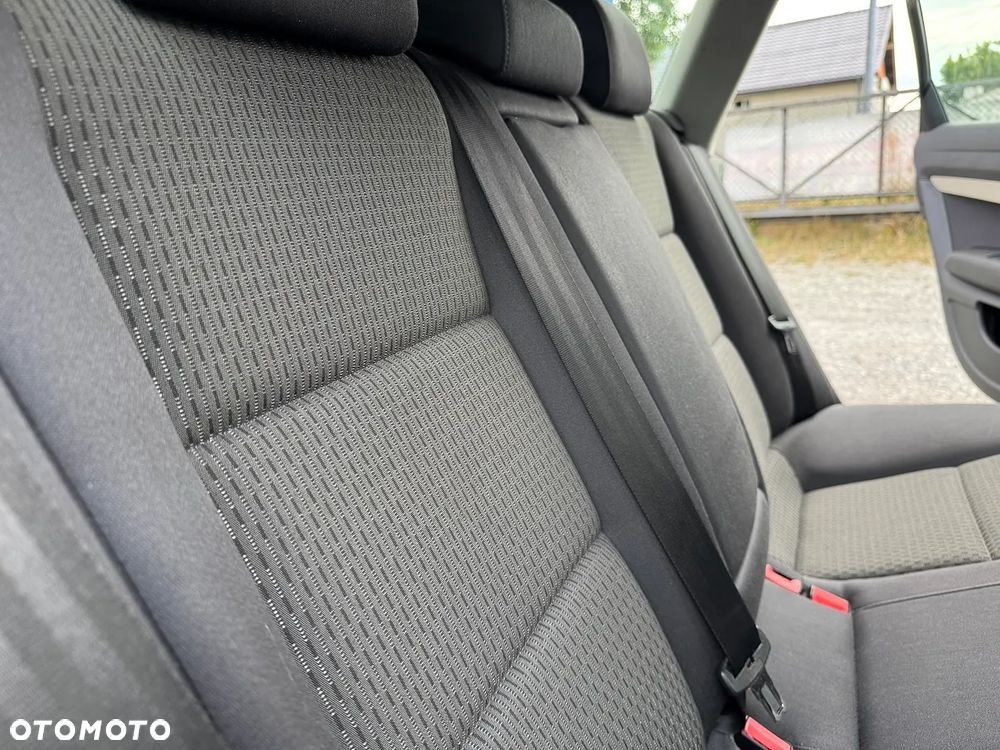Audi A6 Avant - 32