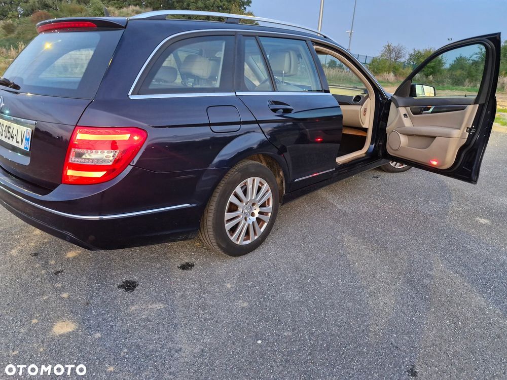Mercedes-Benz Klasa C - 32