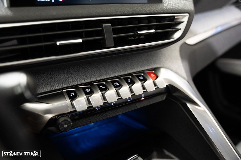 Peugeot 5008 1.2 PureTech Allure EAT8 - 17