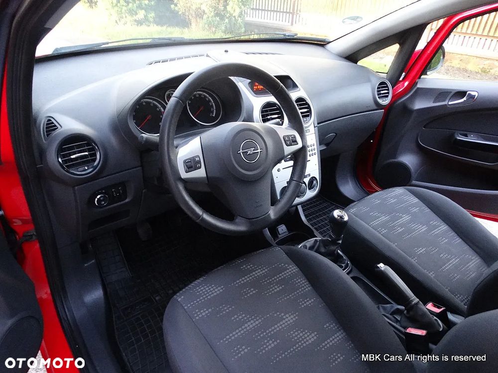 Opel Corsa 1.4 16V Satellite - 16