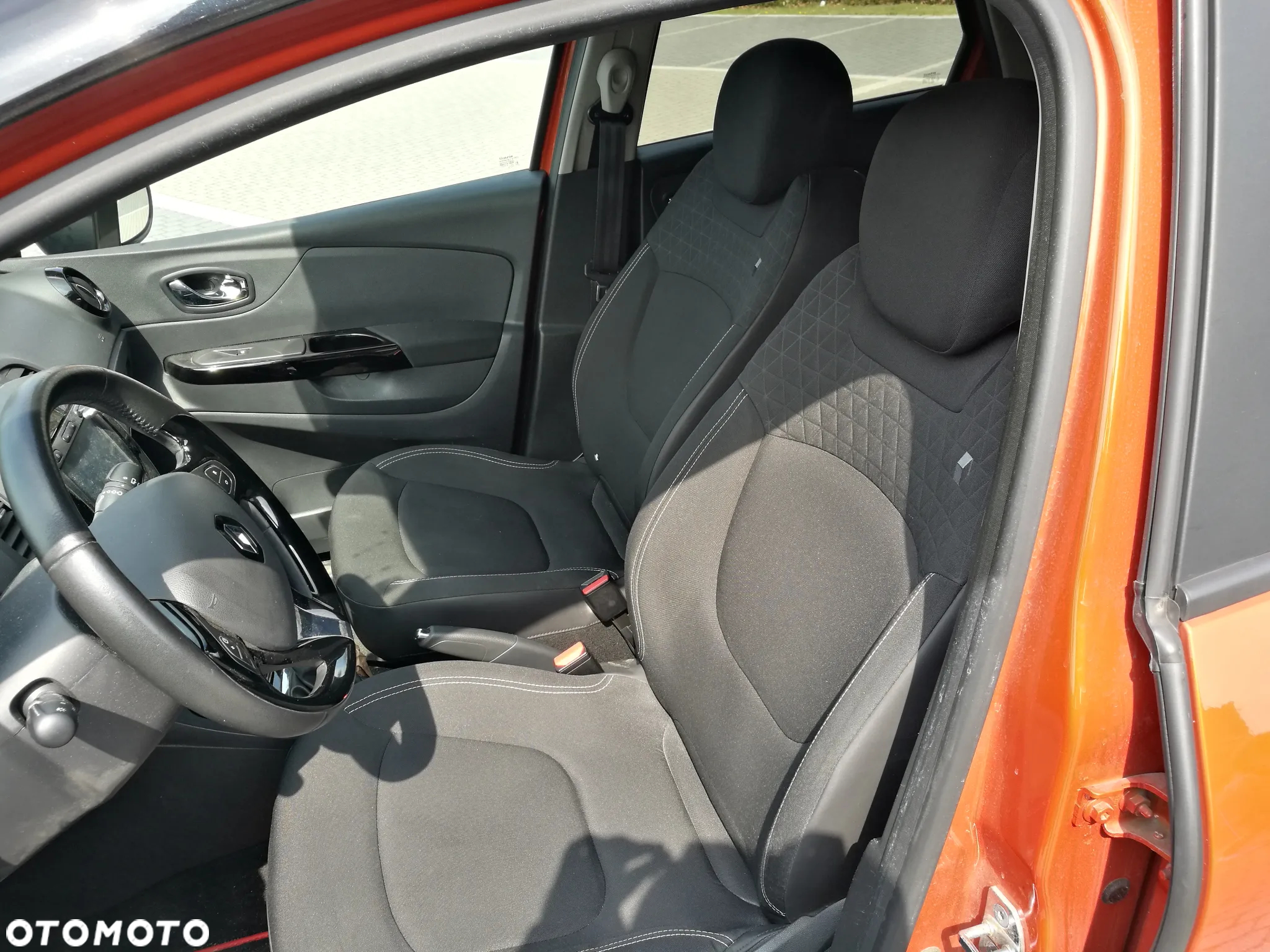 Renault Captur 1.2 Energy TCe Intens EDC - 10