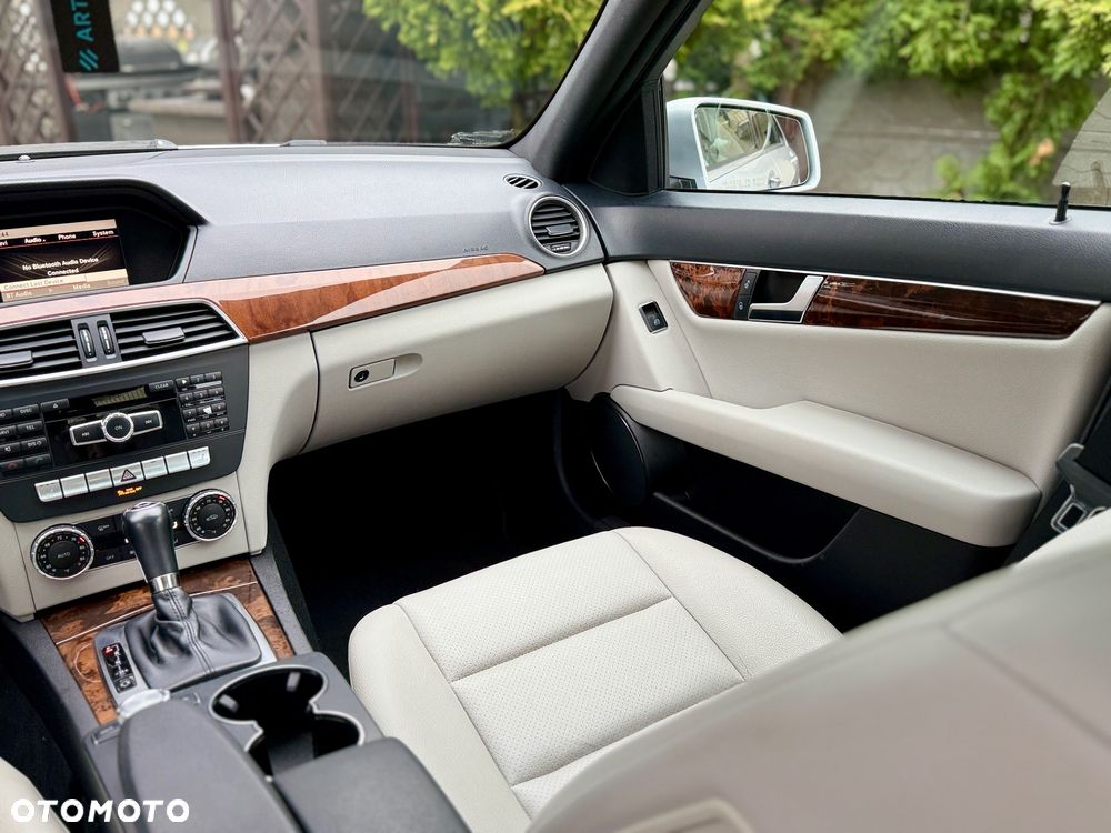 Mercedes-Benz Klasa C 350 4Matic (BlueEFFICIENCY) 7G-TRONIC Elegance - 17